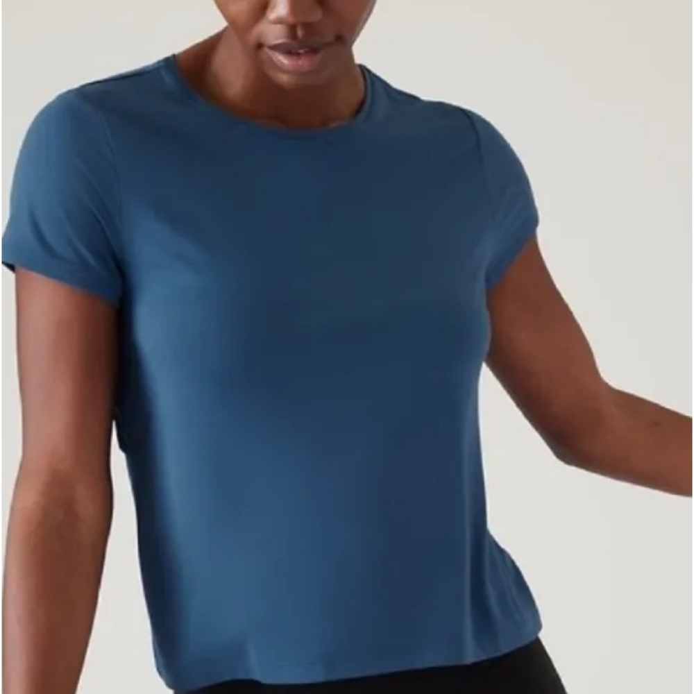 Athleta Air Out Cinch Top